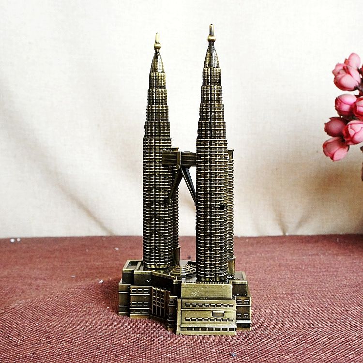 World Famous Kuala Lumpur Petronas Twin Towers Model – Premium Metal Bronze Souvenir